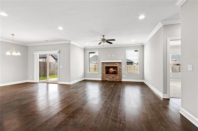 Building Photo - 4400 SW Eggersway Pl