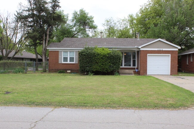 Building Photo - 1500 Carlisle Ct