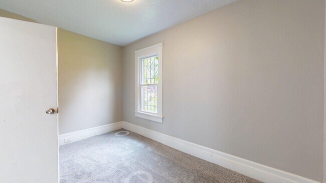 Building Photo - 3200 W 94th St