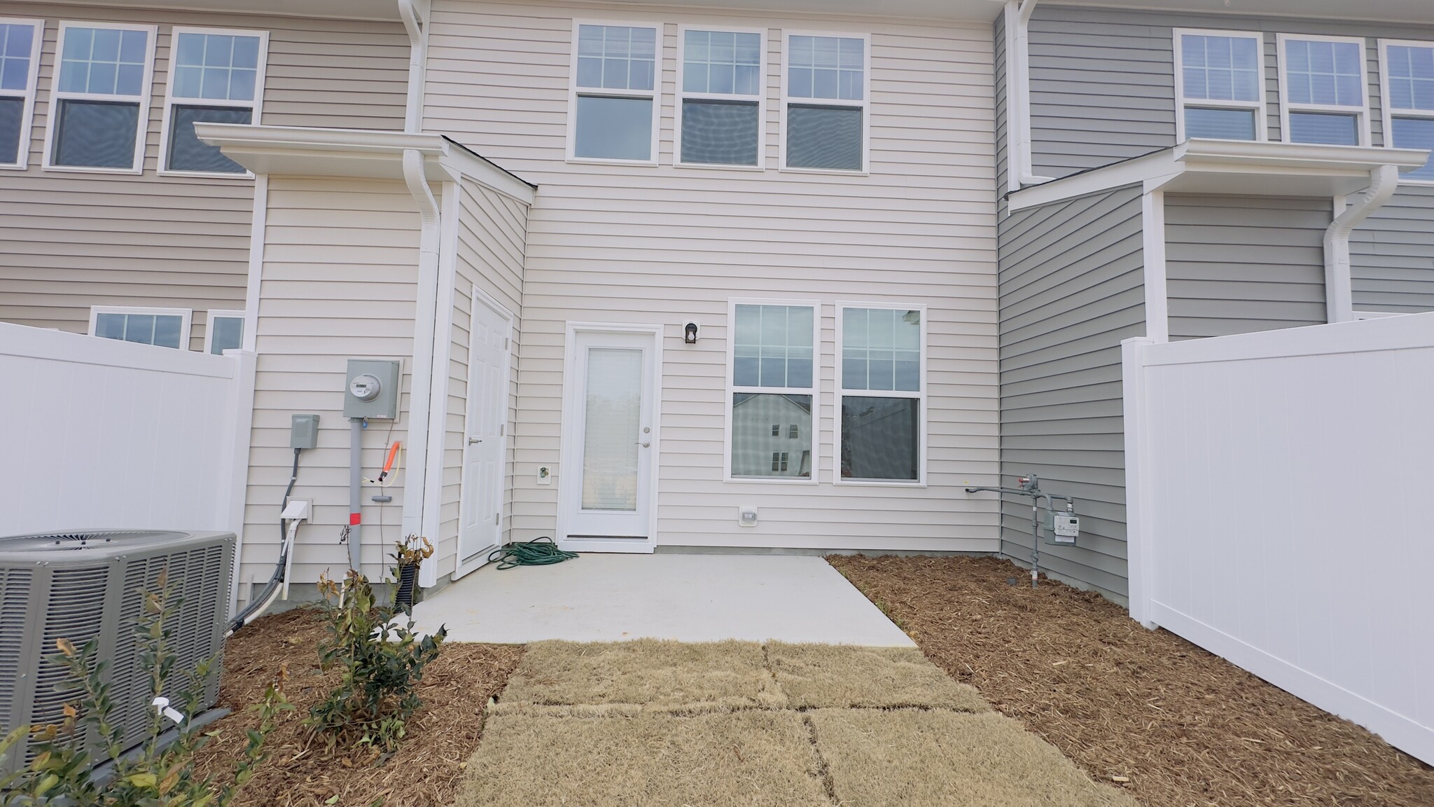 Building Photo - 21 Lavender Ln