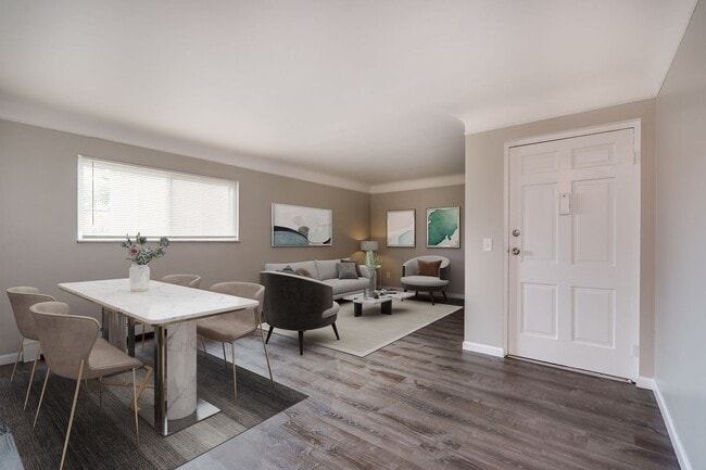 Building Photo - Pearl Street Apartments - Newly Remodeled 1 Bedroom! Near the Reading Bridal District