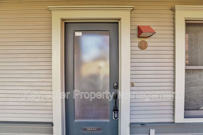 Building Photo - 812 NW 7th St