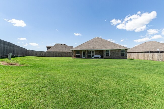 Building Photo - Modern 3-Bed, 2-Bath Home in Deer Creek School District!