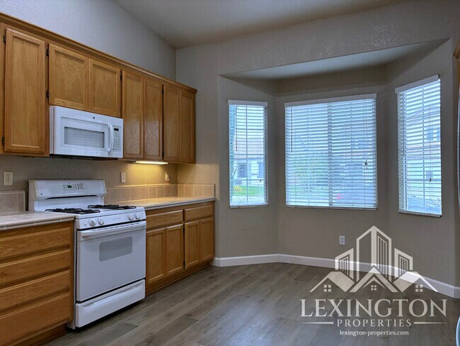 Building Photo - Updated 3 Bedroom, 2 Bathroom, Single-Story Home in Antelope!