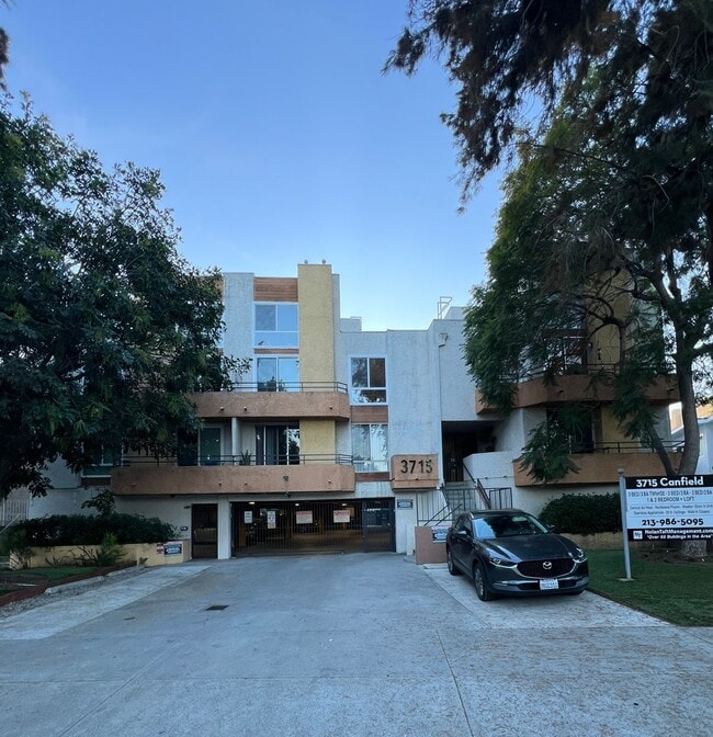 Building Photo - can371