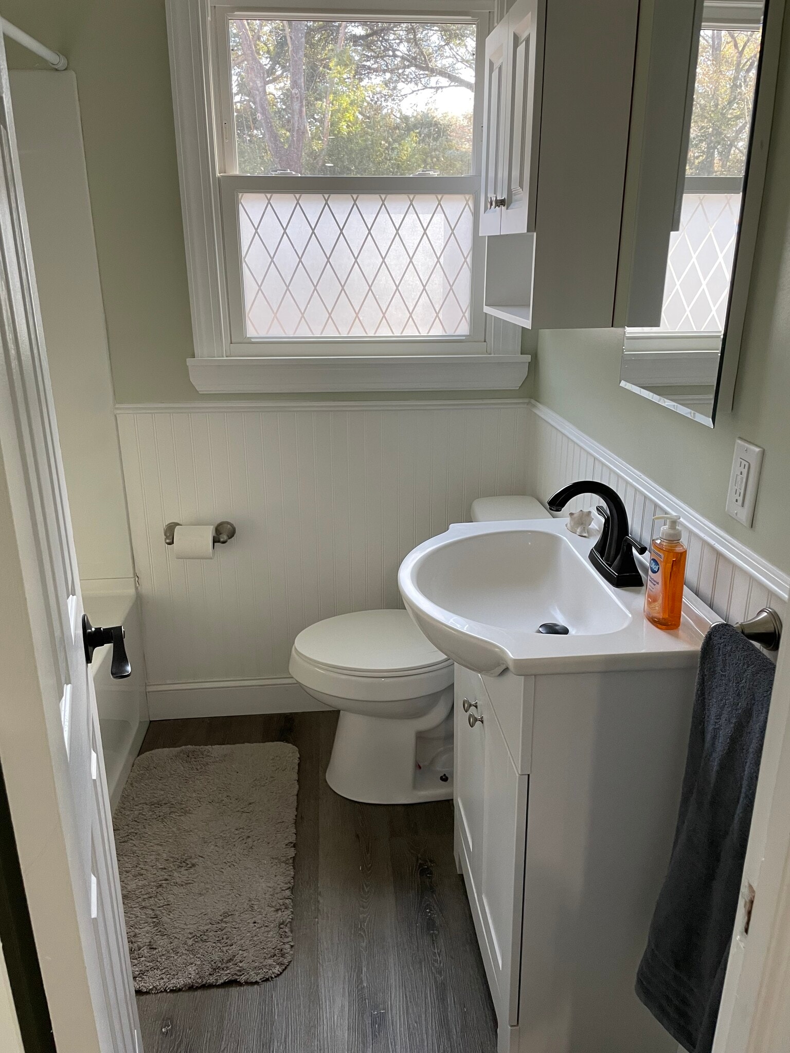 Common Bath 1 - 991 State Rd S-10-1490