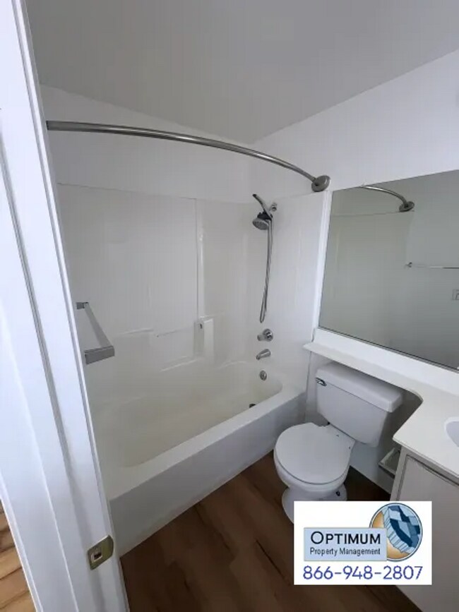 Building Photo - Spacious 4-Bedroom Home with Fireplace & Large Backyard