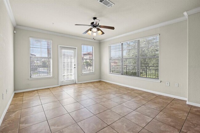 Building Photo - 903 Charo Pkwy