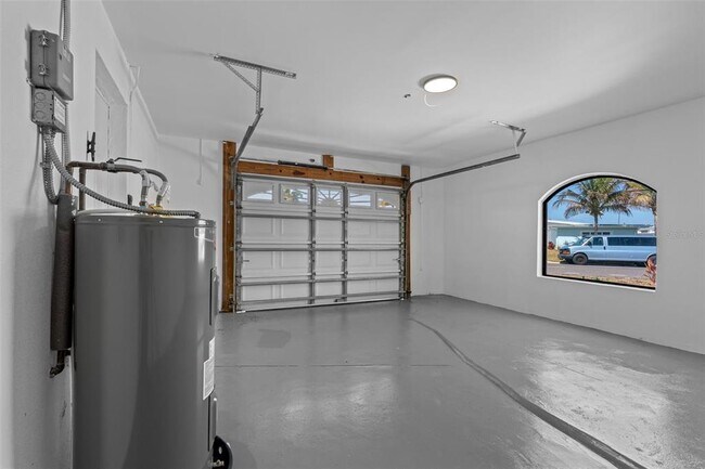 Building Photo - 475 115th Ave