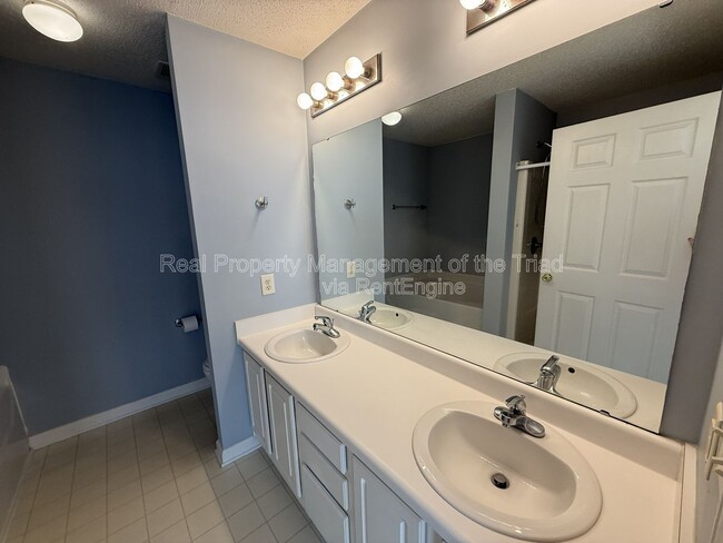 Building Photo - 5810 Battery Dr