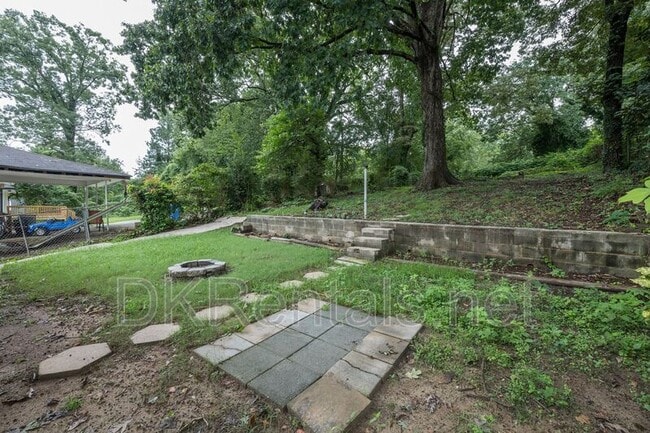 Building Photo - 257 Barfield Ave SW