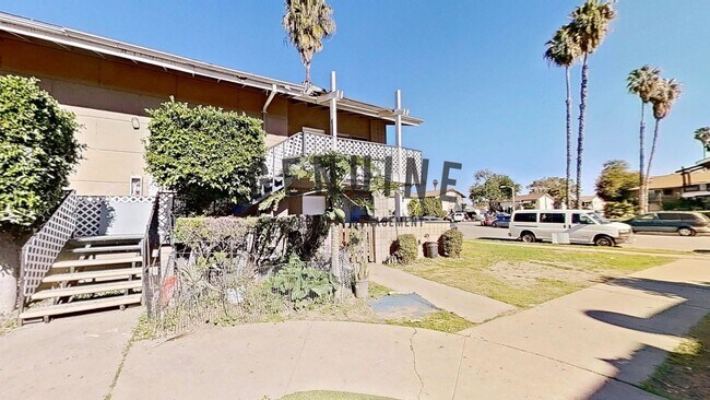 Building Photo - Cameo Ln Four-Plex