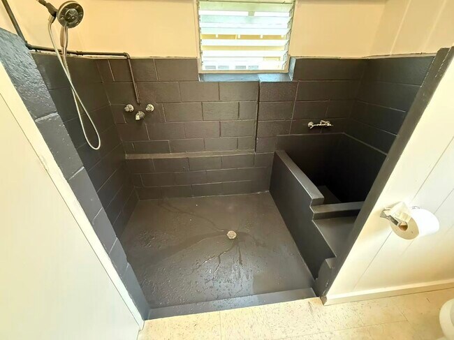 Building Photo - 1222 15th Ave