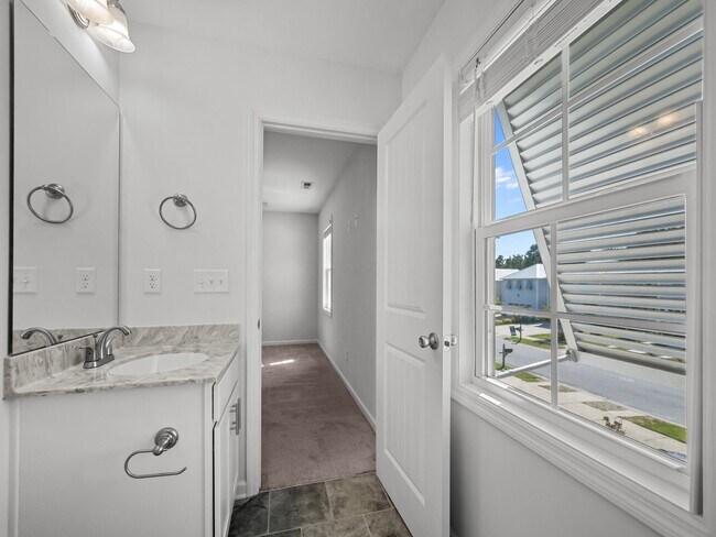 Guest Ensuite - 139A James Ave