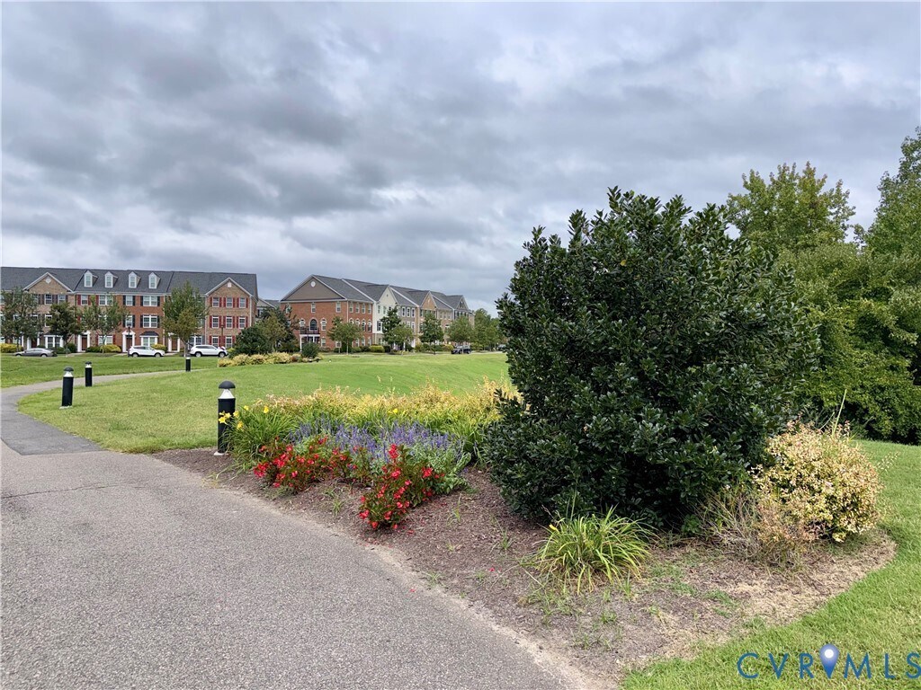 Building Photo - 3900 Liesfeld Pl
