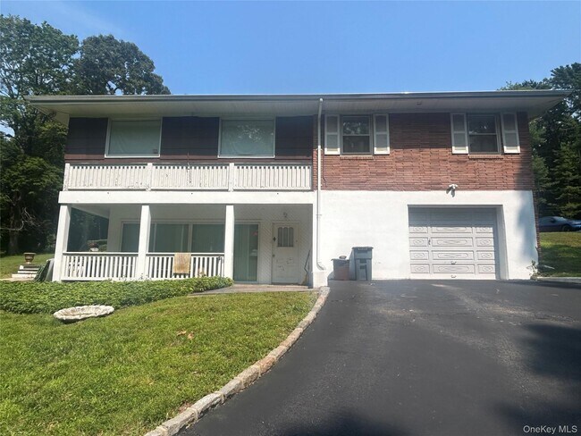 Building Photo - 40 Maplewood Dr