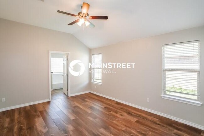 Building Photo - 3 Bedroom Pet-Friendly Home in Edmond, OK with Main Street Renewal