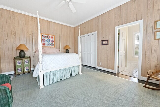 Building Photo - 64 Tradewind Ct