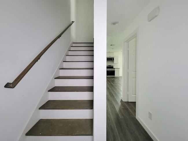 Building Photo - This newly constructed 3-bedroom, 2-bathro...