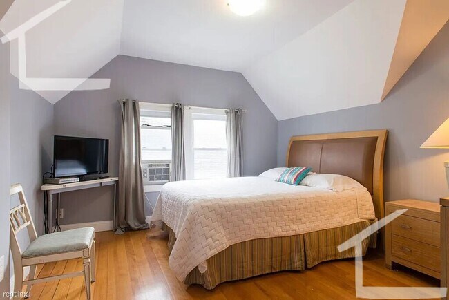 Building Photo - BROKER FEE PAID BY OWNER!!! Five bed Three Bath in lower Allston.....
