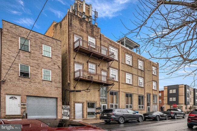 Building Photo - 1201 S 5th St