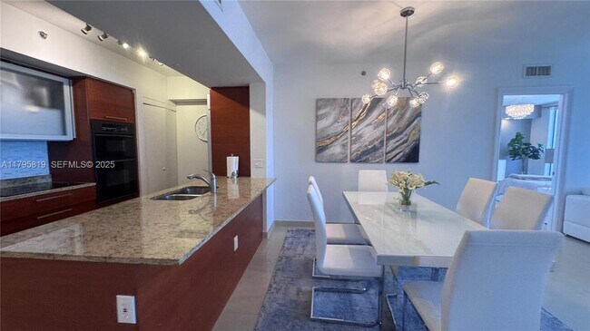 Building Photo - 1830 S Ocean Dr