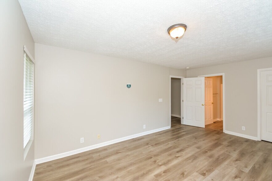 Building Photo - 624 Mable Dr