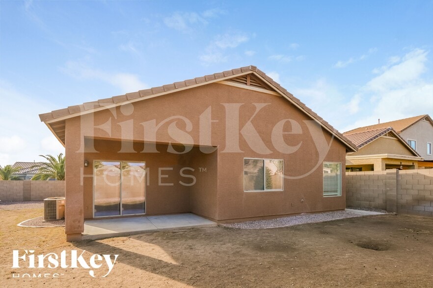 Building Photo - 12918 W Columbine Dr