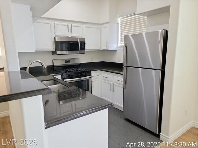 Building Photo - Gated Falls Condo with 3 Bedrooms, Granite Kitchen & Resort Amenities