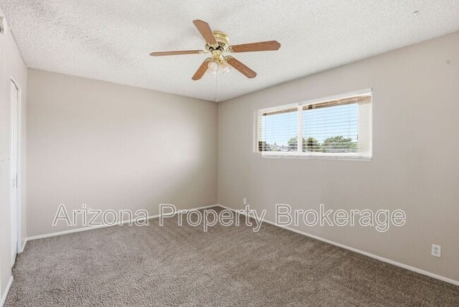 Building Photo - 3934 E Piccadilly Rd