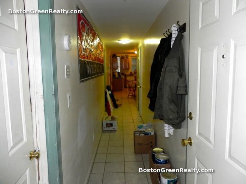 Building Photo - 1458 Tremont St