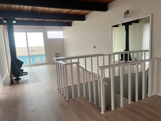 Building Photo - 2804 Manhattan Ave