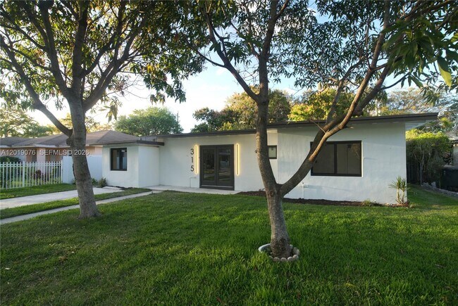 Building Photo - 315 NW 127th St
