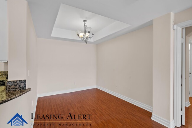 Building Photo - 15206 Burbank Blvd