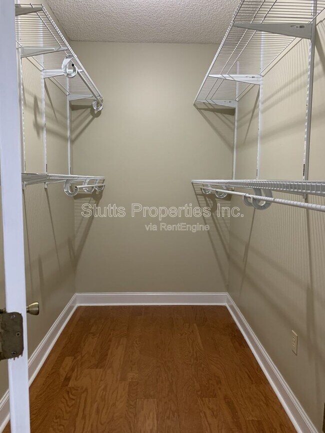 Building Photo - 97 N Bailey Springs Dr