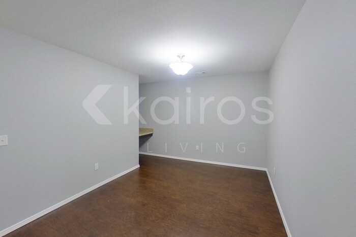 Building Photo - 5006 Thomas St