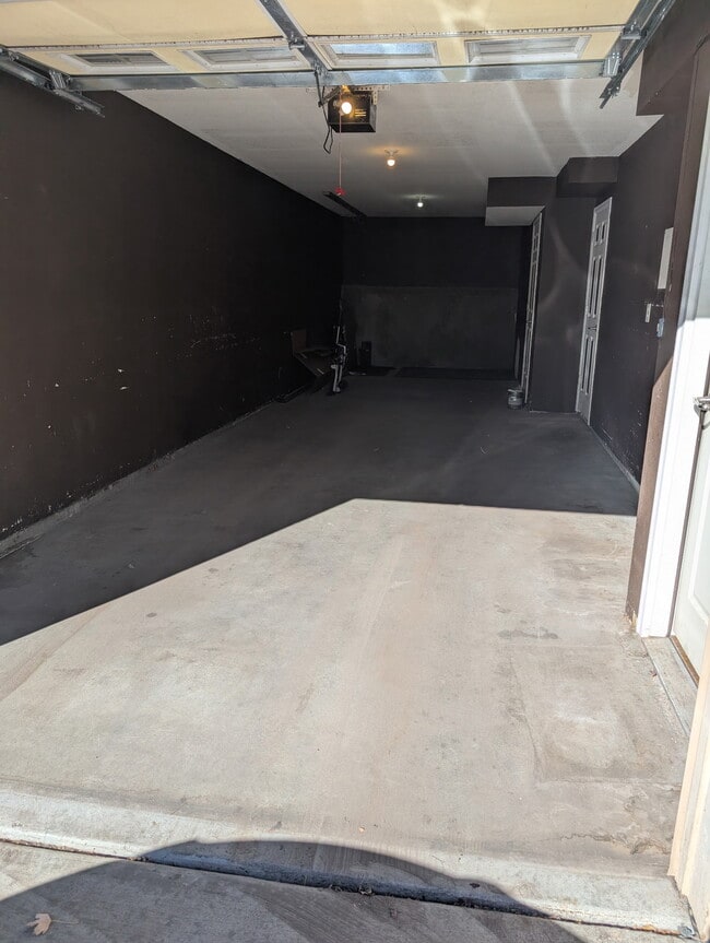 Building Photo - 4653 E 98th Pl