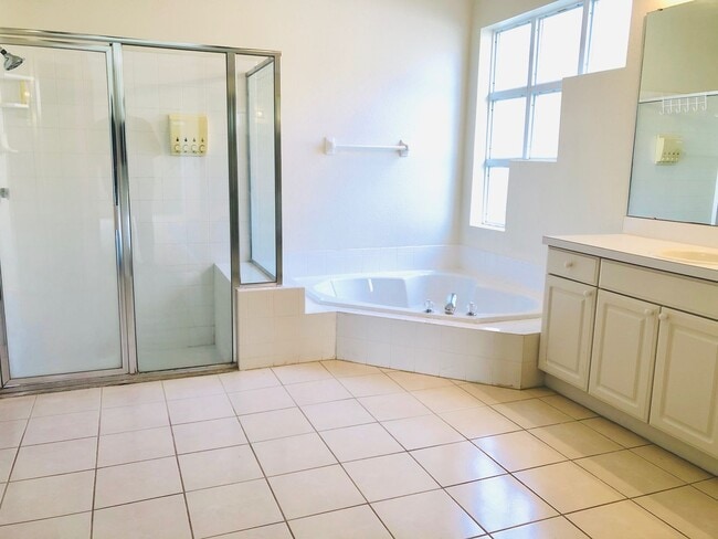 Building Photo - Waterview 3 BED / 2 BATH Home For Rent!