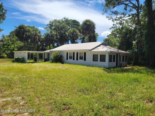 Building Photo - 5520 U.S. Rte 1