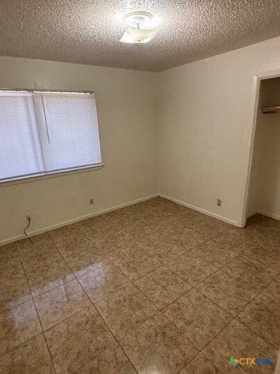 Building Photo - 3206 Tallwood Dr