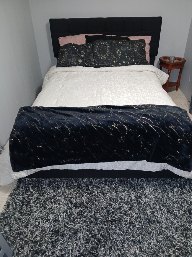 Building Photo - 14910 Dunbar Ct