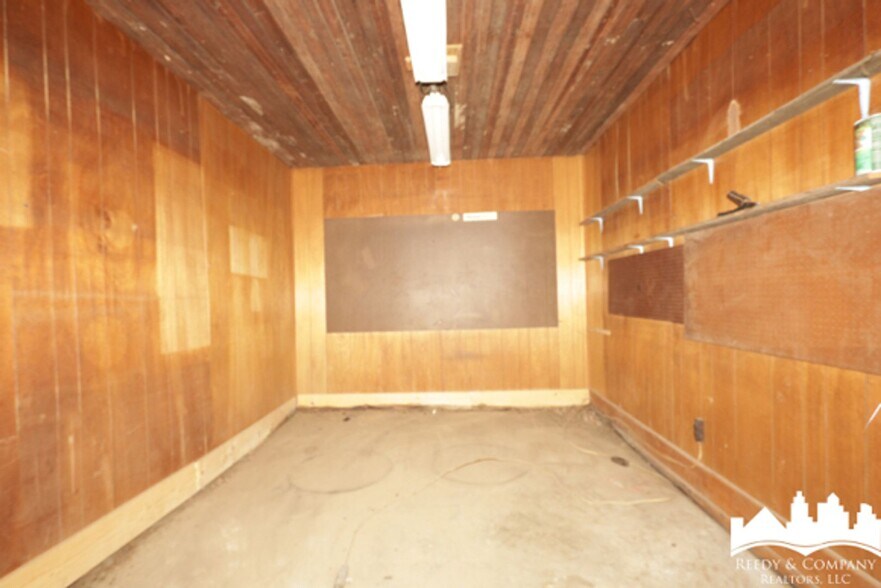 Building Photo - 5291 Twin Woods Ave