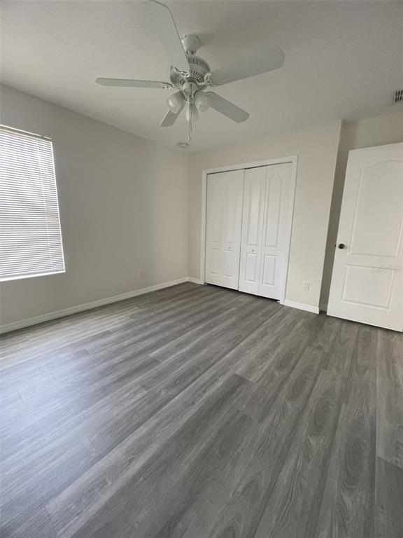 Building Photo - 2827 Suncoast Lakes Blvd