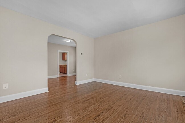 Building Photo - 2802 Berwick Ave