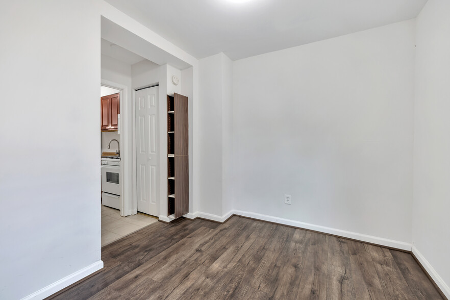 Building Photo - 1247 Meigs Pl NE