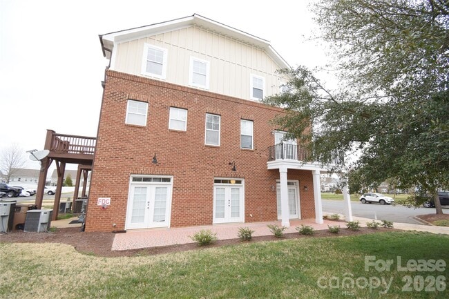 Building Photo - 2405 Bonterra Blvd