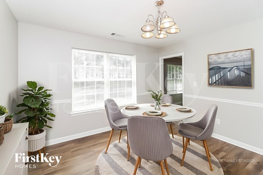 Building Photo - 444 Birchwood Dr