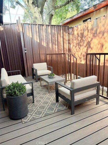 Building Photo - 1542 E Woodbury Rd