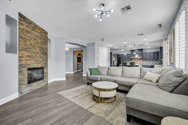Building Photo - 1289 Vietti St