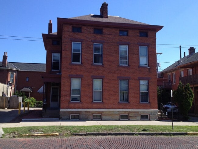 Building Photo - 19 W Frankfort St
